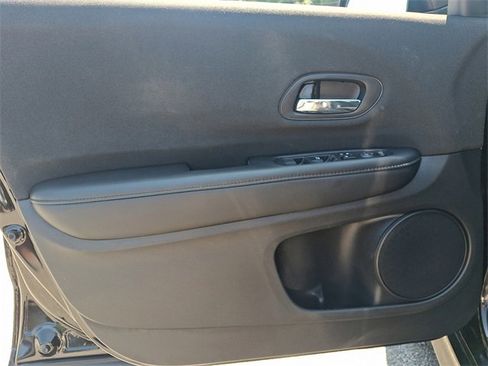 Used 2022 Honda HR-V Sport image 12