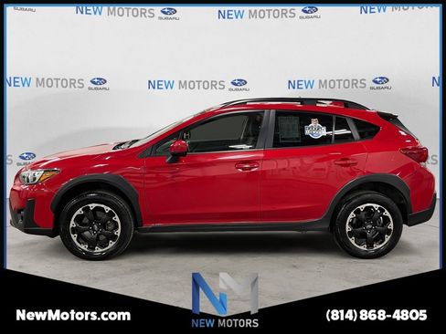 Used 2022 Subaru Crosstrek 2.0i Premium AWD/4WD image 2