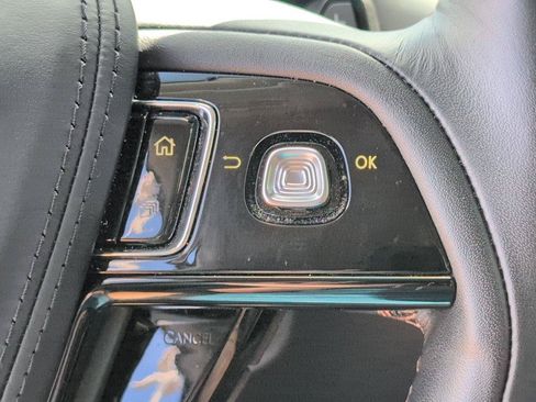 Used 2025 Lincoln Aviator AWD image 29
