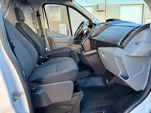 Used 2019 Ford Transit 250 130 Low Roof image 10