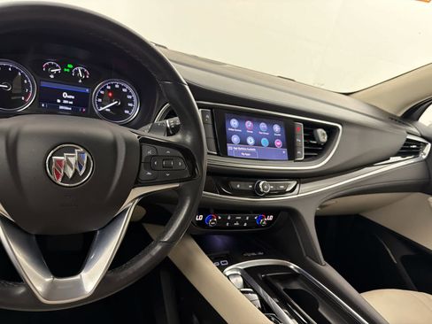 Used 2023 Buick Enclave Essence FWD image 19