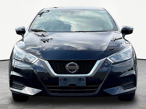 Used 2021 Nissan Versa SV FWD image 2