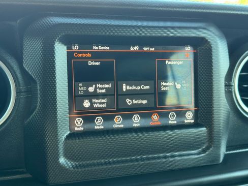 Used 2018 Jeep Wrangler Unlimited Sahara w/ Safety Group AWD/4WD image 63