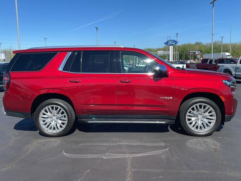 Used 2024 Chevrolet Tahoe Premier AWD/4WD image 6