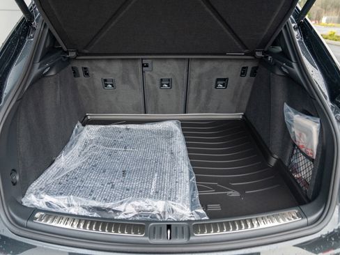 New 2026 Porsche Macan image 28