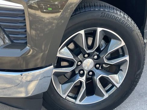 Used 2023 Chevrolet Silverado 1500 LT RWD image 8