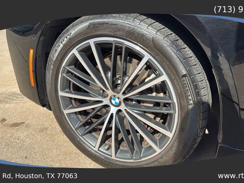 Used 2021 BMW 540i w/ Convenience Package image 18