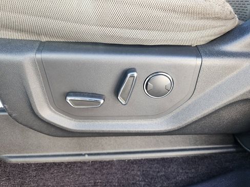 Used 2016 Ford F150 XLT w/ Equipment Group 302A Luxury image 25