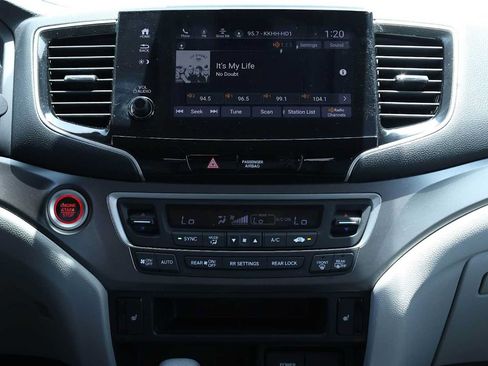 Used 2019 Honda Pilot EX-L image 16