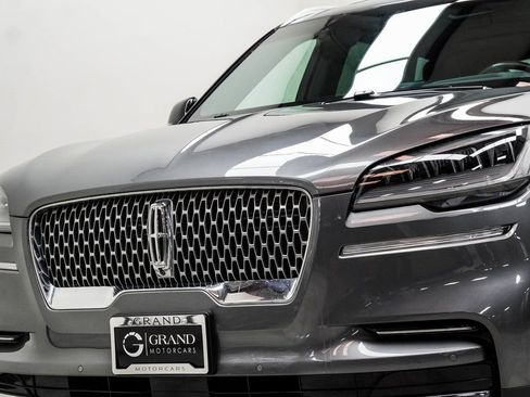 Used 2023 Lincoln Aviator Reserve w/ Equipment Group 201A image 2
