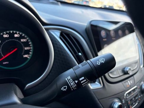 Used 2024 Chevrolet Malibu LT image 20