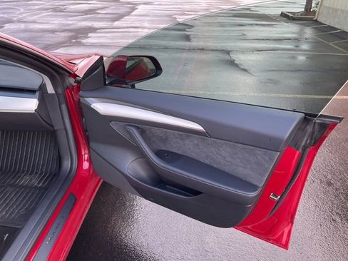 Used 2023 Tesla Model 3 Performance image 36