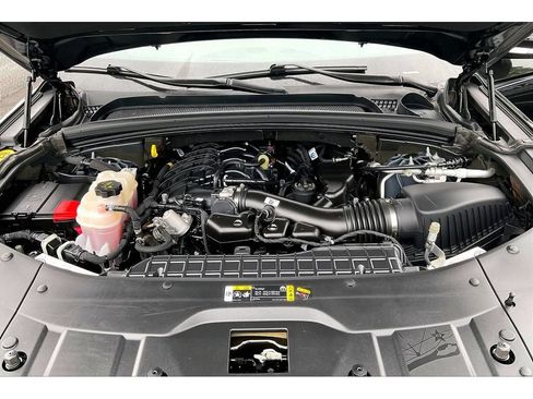 Used 2024 Jeep Grand Cherokee L Limited w/ Luxury Tech Group II AWD/4WD image 10