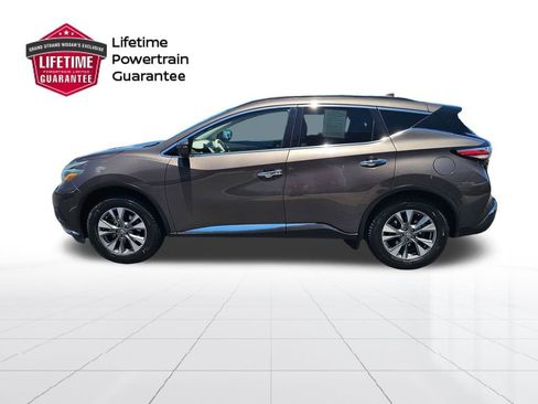 Used 2018 Nissan Murano SV FWD image 2