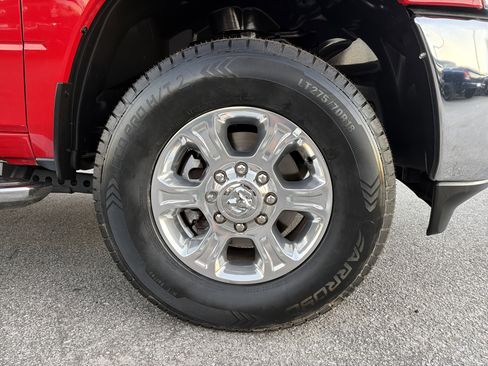 Used 2024 RAM 2500 Big Horn w/ Bed Utility Group image 13