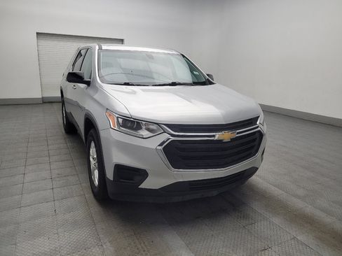 Used 2021 Chevrolet Traverse LS FWD image 13