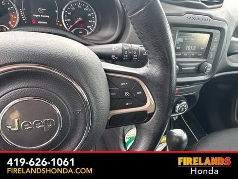 Used 2016 Jeep Renegade 75th Anniversary FWD image 22