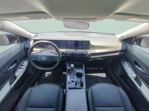 Certified 2026 Nissan Sentra SR w/ SR Premium Package FWD image 17