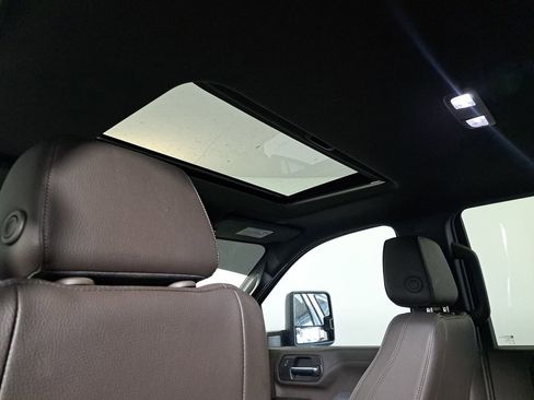 Used 2023 GMC Sierra 3500 Denali w/ Denali Ultimate Package image 21