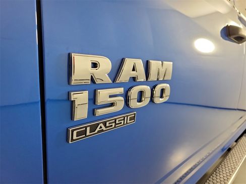 Used 2022 RAM 1500 Classic SLT image 8