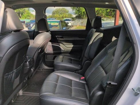 Used 2024 Kia Telluride SX FWD image 14
