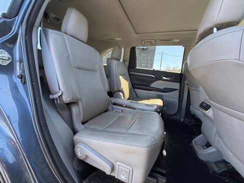 Used 2018 Toyota Highlander Limited Platinum AWD/4WD image 20