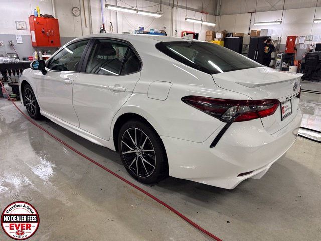 Used 2024 Toyota Camry SE FWD image 6