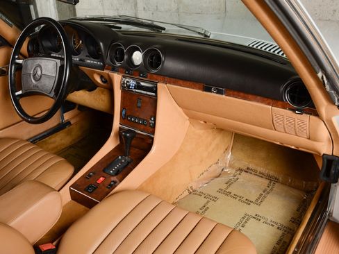 Used 1987 Mercedes-Benz 560 SL image 14
