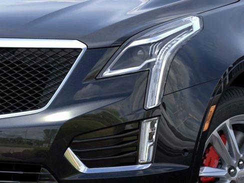 New 2026 Cadillac XT5 Sportv w/ LPO, Floor Liner Package image 11