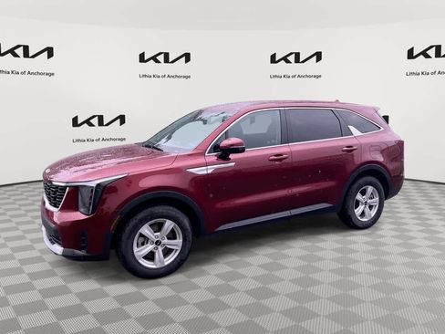Certified 2025 Kia Sorento LX FWD image 1