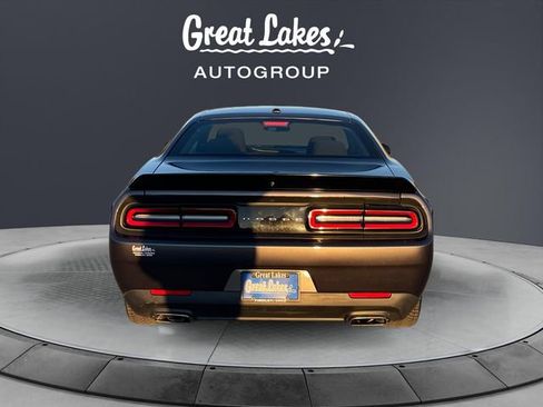 Used 2021 Dodge Challenger SXT image 4