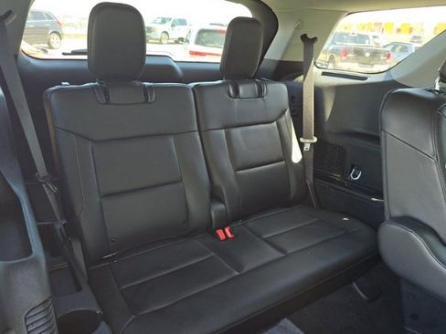 Used 2023 Ford Explorer XLT w/ Equipment Group 202A AWD/4WD image 7