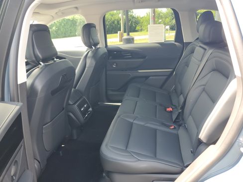 New 2026 Lincoln Nautilus Premier w/ Equipment Group 102A AWD/4WD image 28