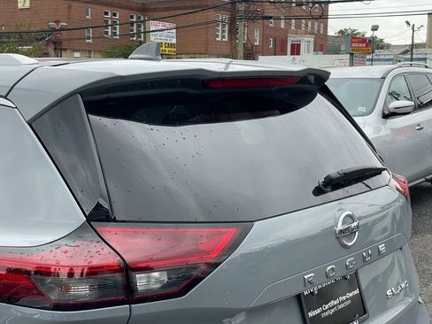 Certified 2023 Nissan Rogue SL w/ SL Premium Package image 23