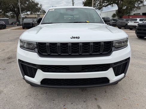 New 2026 Jeep Grand Cherokee L 4WD image 8