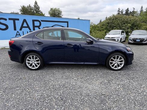 Used 2011 Lexus IS 250 AWD w/ Premium Pkg Value Edition image 2