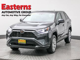 Used 2023 Toyota RAV4 LE video 1