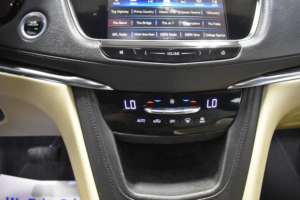 Used 2018 Cadillac XT5 FWD image 21