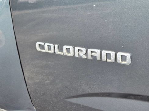 Used 2017 Chevrolet Colorado LT w/ LT Convenience Package RWD image 9