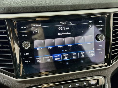 Used 2023 Volkswagen Atlas SE w/ Panoramic Sunroof Package AWD/4WD image 18