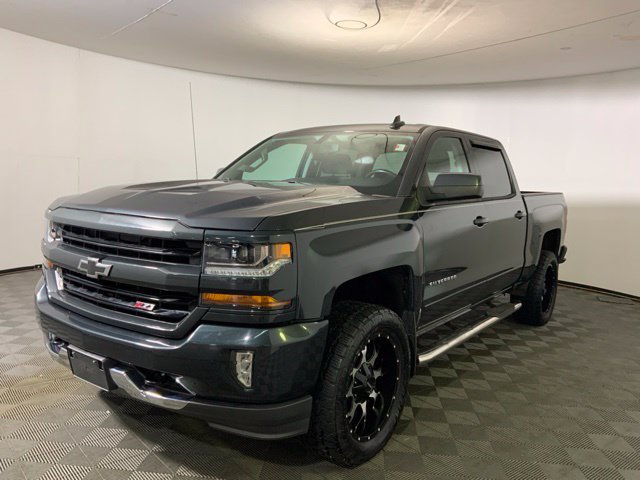 Used 2018 Chevrolet Silverado 1500 LT w/ All Star Edition AWD/4WD image 22