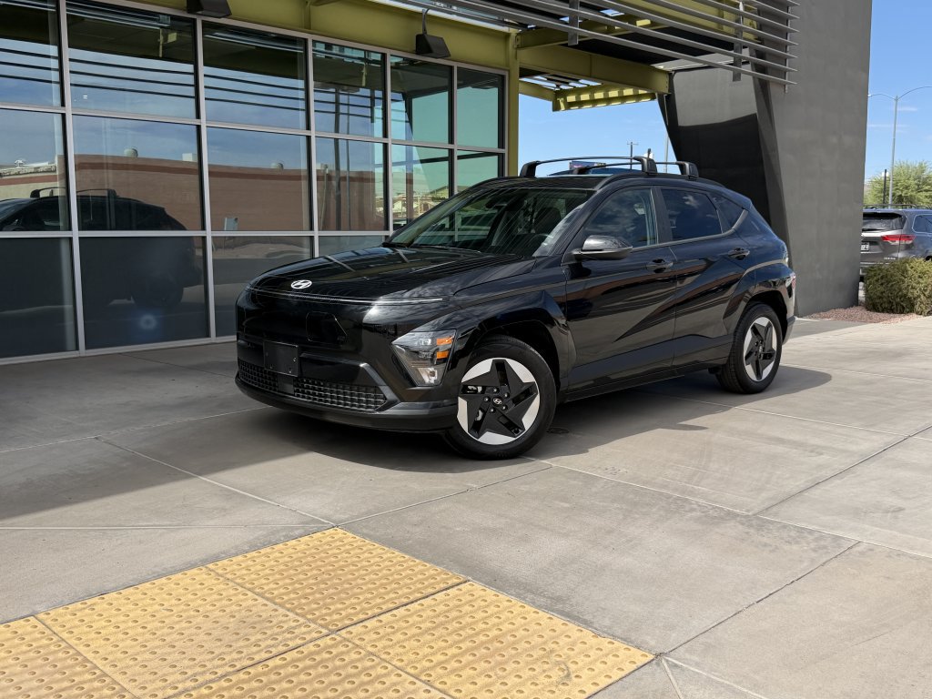 Used 2025 Hyundai Kona SEL FWD image 1