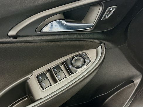 Used 2024 Chevrolet Malibu LT FWD image 15