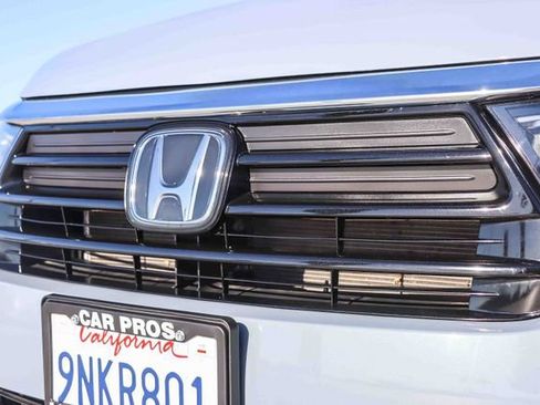 Certified 2024 Honda Odyssey Touring image 13