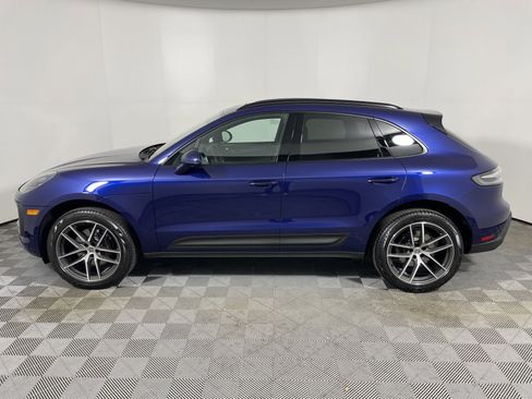 Used 2025 Porsche Macan image 2