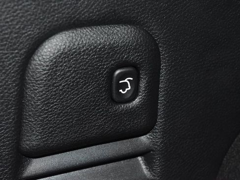 Used 2020 Jeep Grand Cherokee Limited image 40