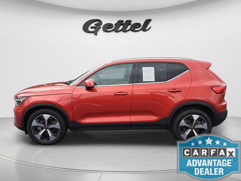 Used 2023 Volvo XC40 B5 Plus w/ Driver Assist Package AWD/4WD image 8