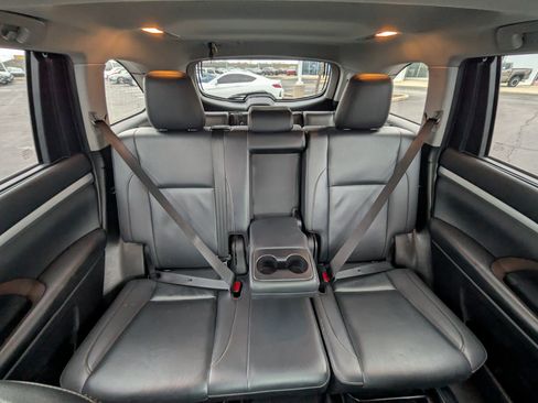 Used 2019 Toyota Highlander XLE image 22