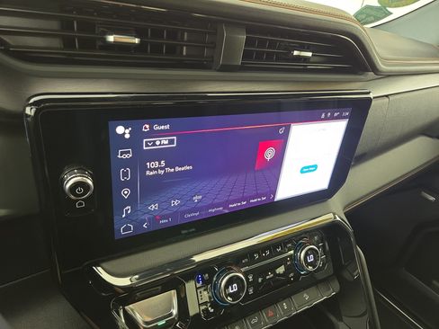 Certified 2024 GMC Sierra 1500 AT4 w/ Technology Package AWD/4WD image 19
