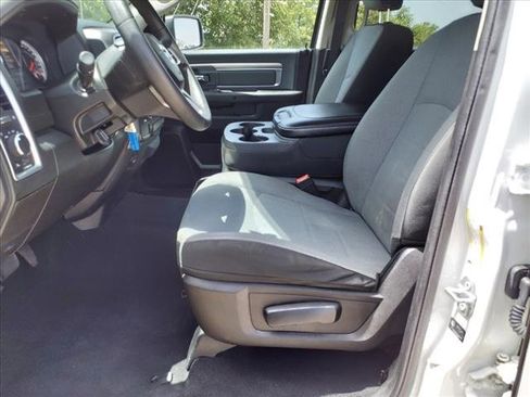 Used 2021 RAM 1500 Classic SLT image 8